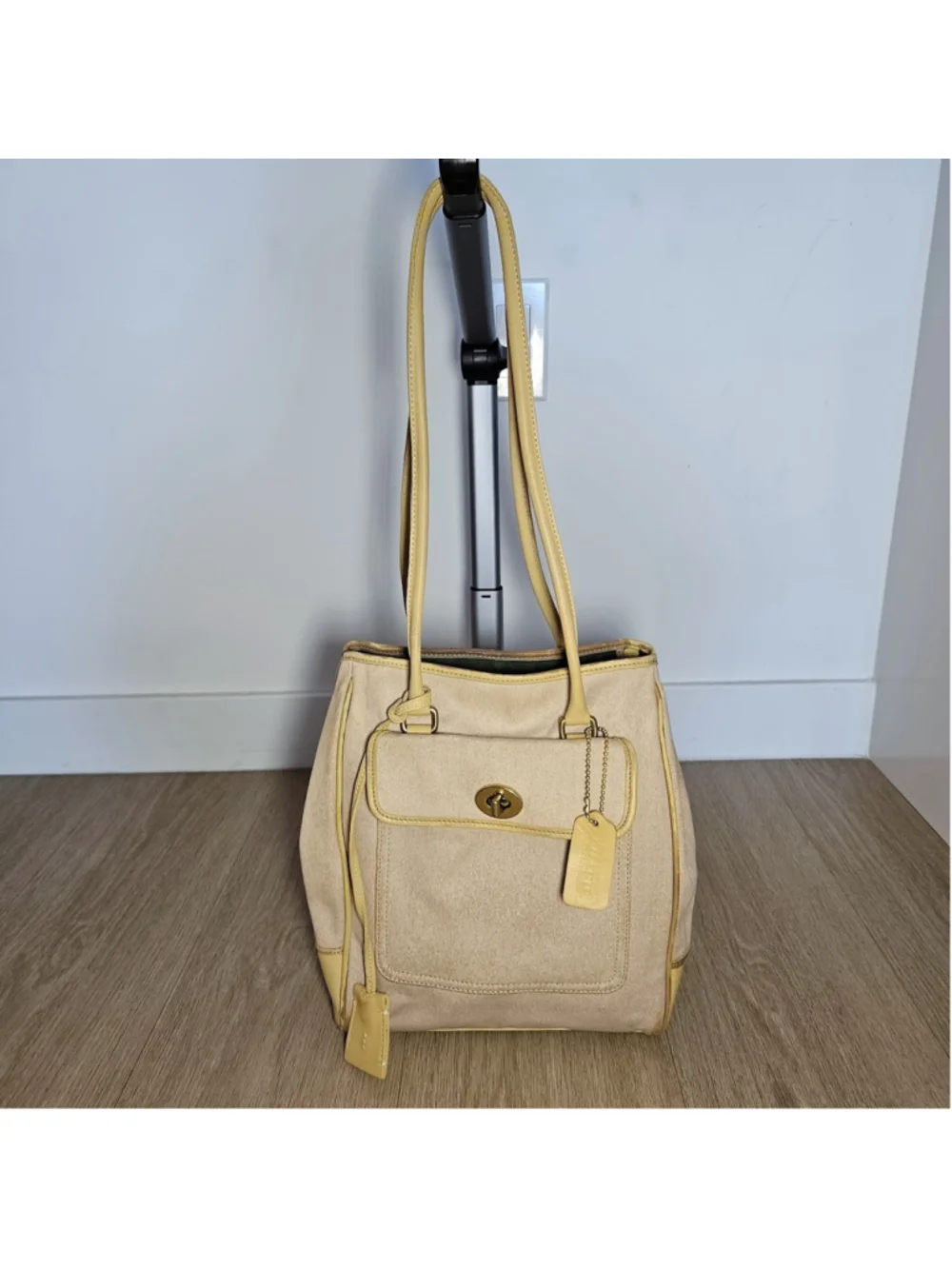 Coach Penelope Canvas Leather Tote Bag Turnlock Ivory Yellow Shoulder Purse 9781